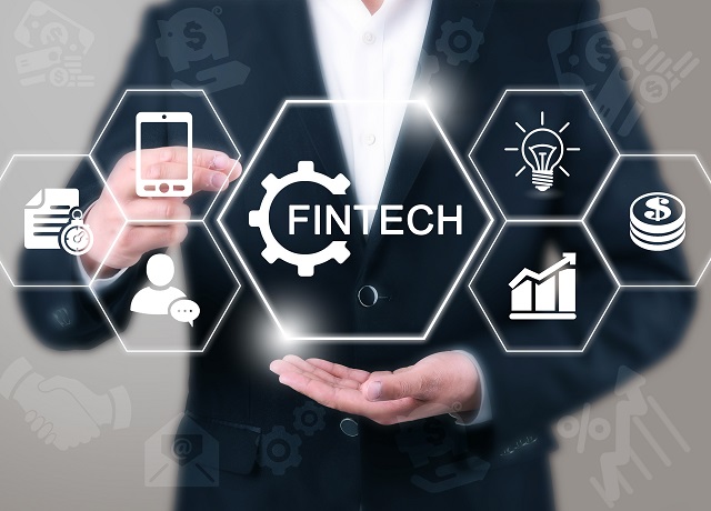 摄图网_500505366_企业网络财务概念FinTech齿轮计算机（非企业商用）.jpg
